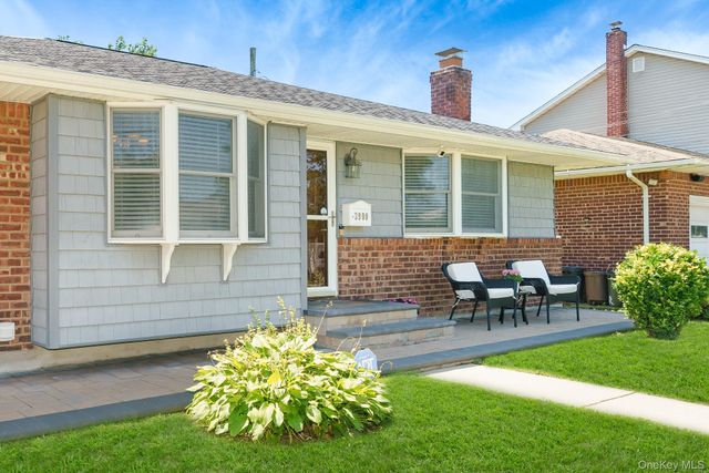 3900 Miller Place, Levittown, NY 11756