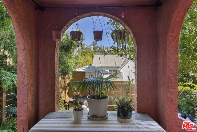 1501 Westerly Terrace, Los Angeles, CA 90026