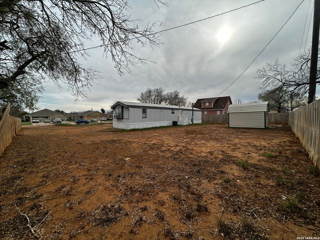 1207 Orange St, Jourdanton, TX 78026