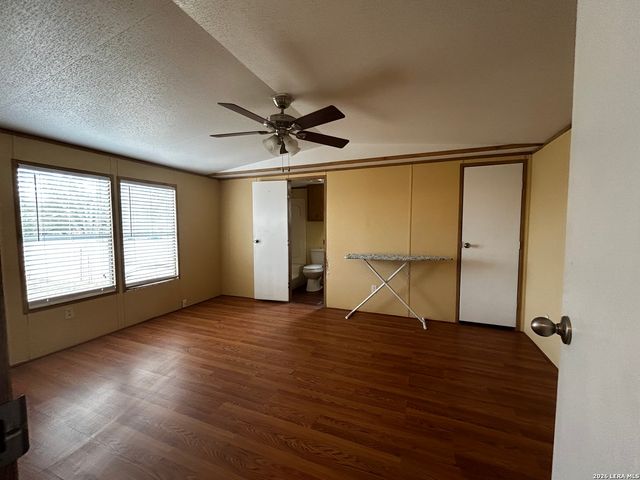 1207 Orange St, Jourdanton, TX 78026