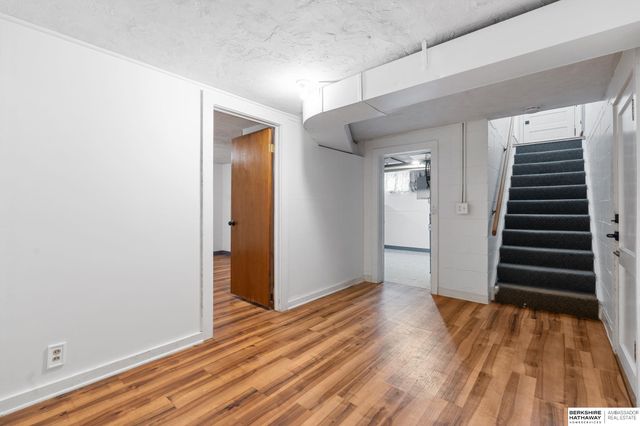 6335 William Street, Omaha, NE 68106
