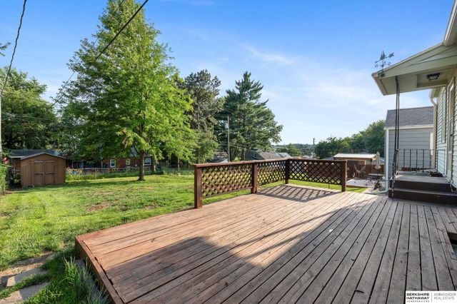 6335 William Street, Omaha, NE 68106