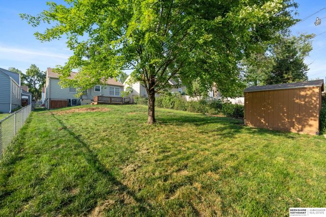 6335 William Street, Omaha, NE 68106