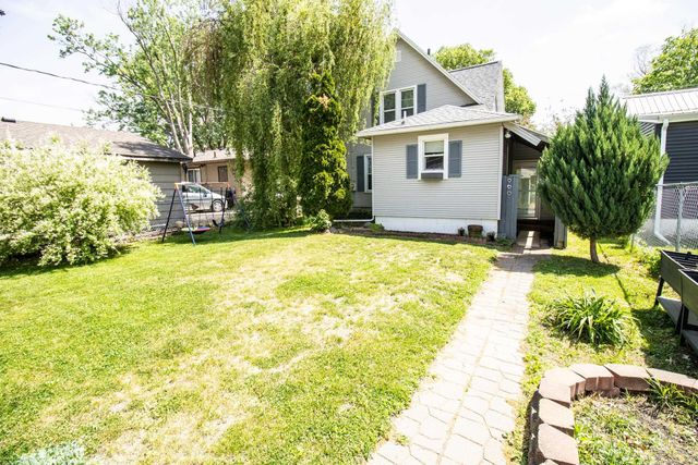 1058 Evergreen Avenue, Waterloo, IA 50701
