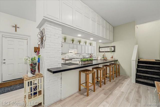 206 N Macomb Street, Monroe, MI 48162