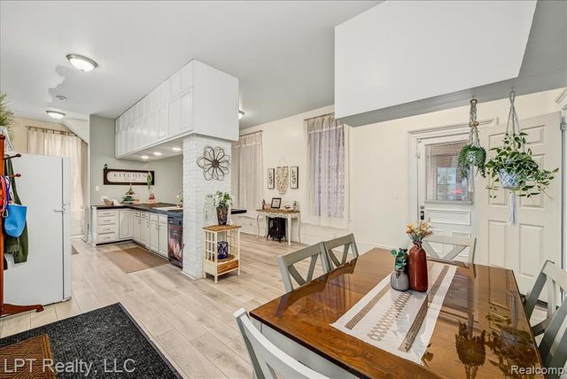 206 N Macomb Street, Monroe, MI 48162