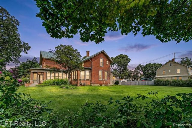 206 N Macomb Street, Monroe, MI 48162