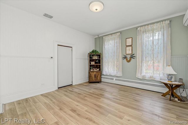 206 N Macomb Street, Monroe, MI 48162