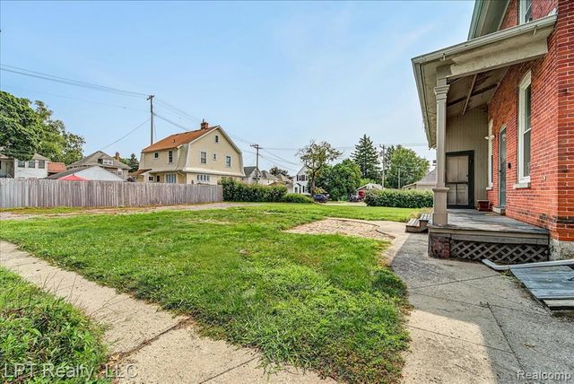 206 N Macomb Street, Monroe, MI 48162