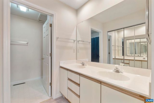 1265 MAPLE VIEW DR, Charlottesville, VA 22902