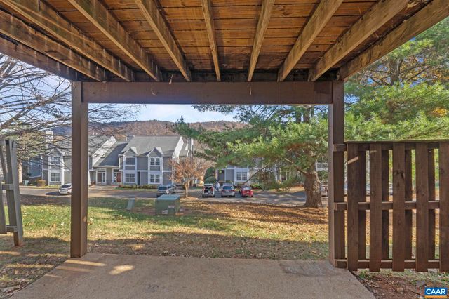 1265 MAPLE VIEW DR, Charlottesville, VA 22902