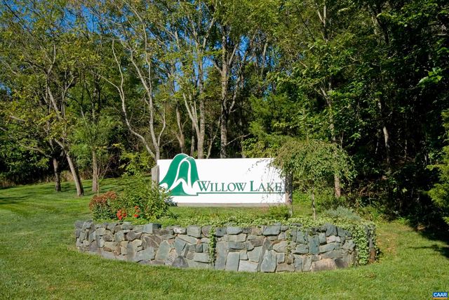 1265 MAPLE VIEW DR, Charlottesville, VA 22902