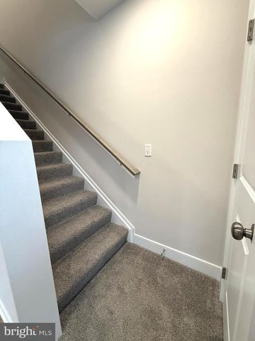 4129 RIDGEVIEW AVE, Mechanicsburg, PA 17055