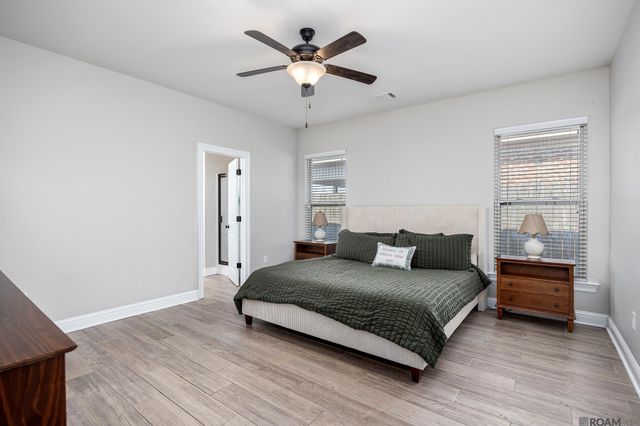 623 Beaumont Dr, Gonzales, LA 70737