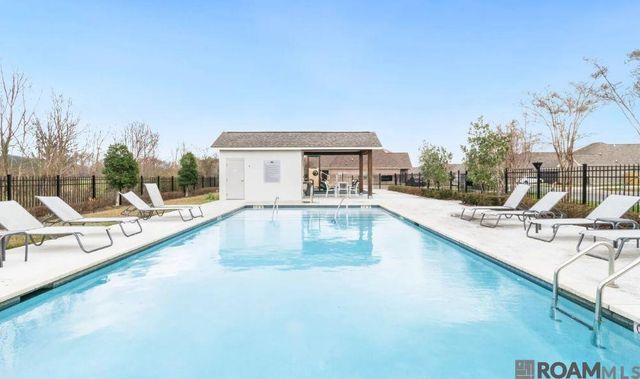 623 Beaumont Dr, Gonzales, LA 70737
