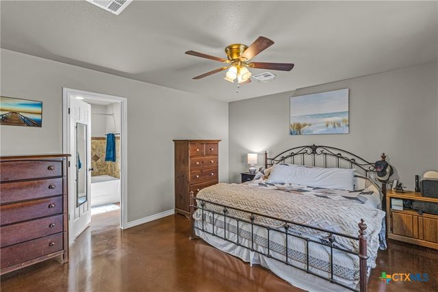 3065 N Sun Circle, Rogers, TX 76569