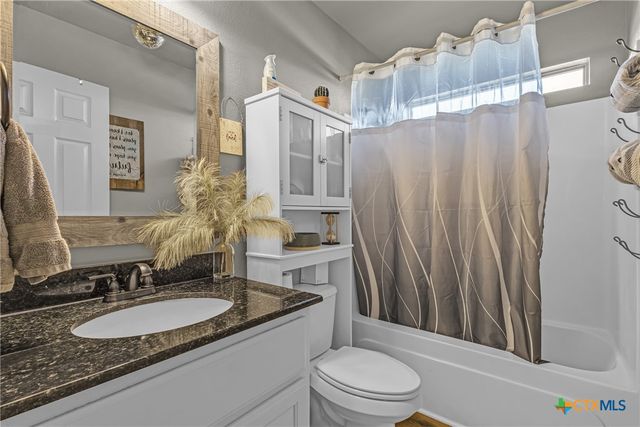 3065 N Sun Circle, Rogers, TX 76569