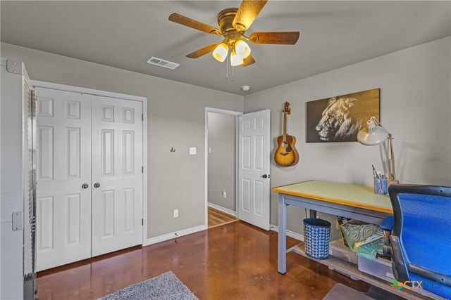 3065 N Sun Circle, Rogers, TX 76569