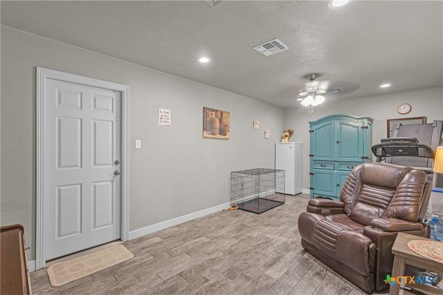 3065 N Sun Circle, Rogers, TX 76569