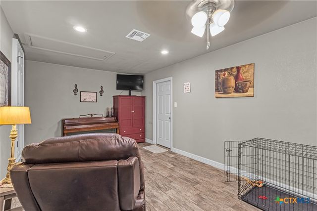 3065 N Sun Circle, Rogers, TX 76569