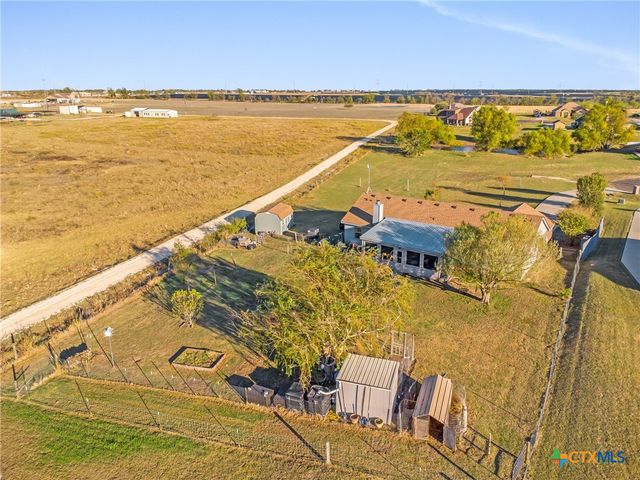 3065 N Sun Circle, Rogers, TX 76569