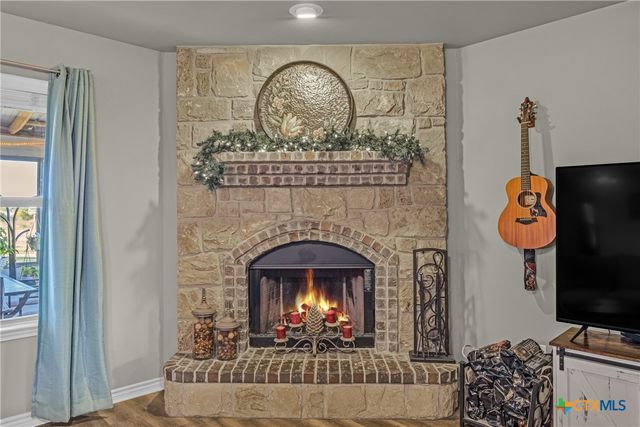 3065 N Sun Circle, Rogers, TX 76569