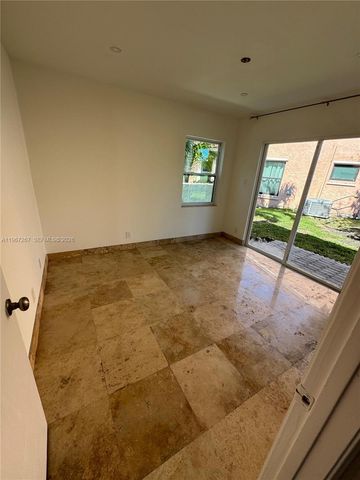 332 NW 47th Ave, Deerfield Beach, FL 33442