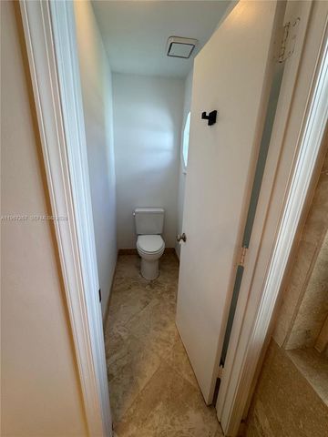 332 NW 47th Ave, Deerfield Beach, FL 33442