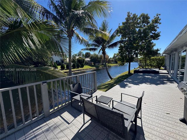 332 NW 47th Ave, Deerfield Beach, FL 33442