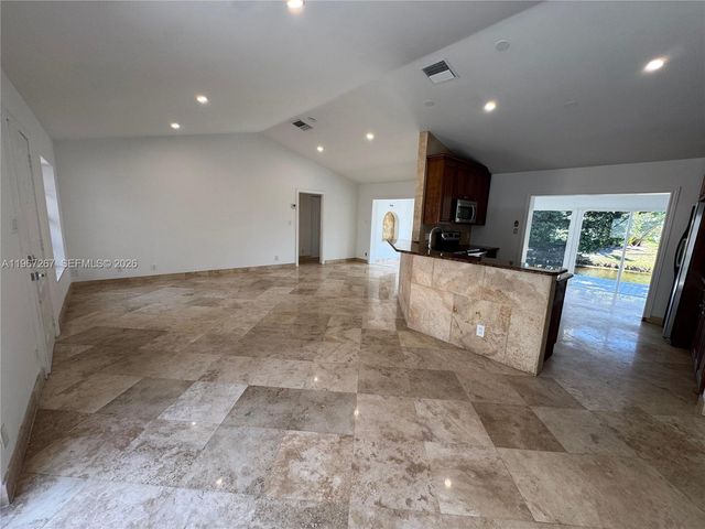 332 NW 47th Ave, Deerfield Beach, FL 33442