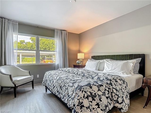 2544 1st ST # 102, Fort Myers, FL 33901