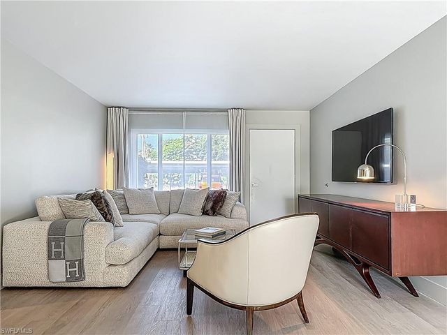 2544 1st ST # 102, Fort Myers, FL 33901