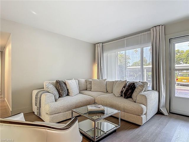 2544 1st ST # 102, Fort Myers, FL 33901