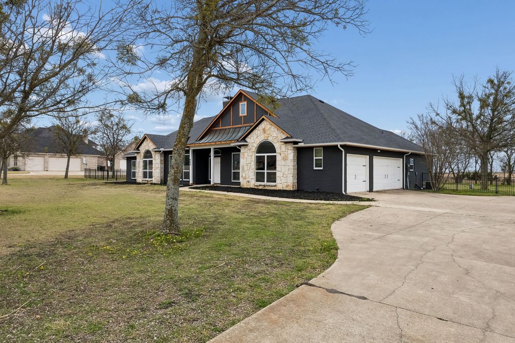984 Equestrian Drive, Rockwall, TX 75032
