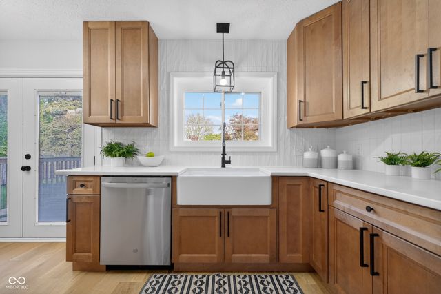 4864 Ashbrook Drive, Noblesville, IN 46062