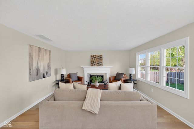 4864 Ashbrook Drive, Noblesville, IN 46062
