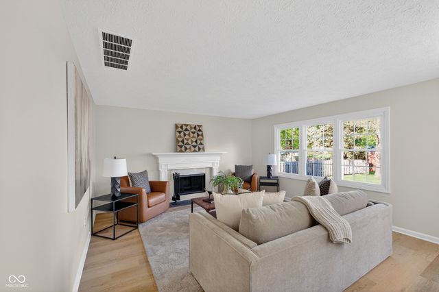 4864 Ashbrook Drive, Noblesville, IN 46062