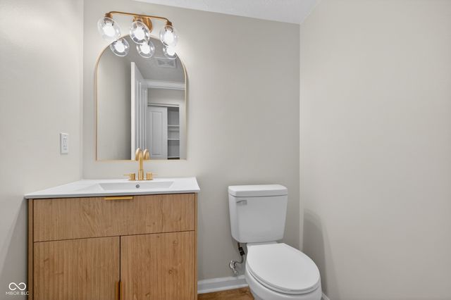 4864 Ashbrook Drive, Noblesville, IN 46062