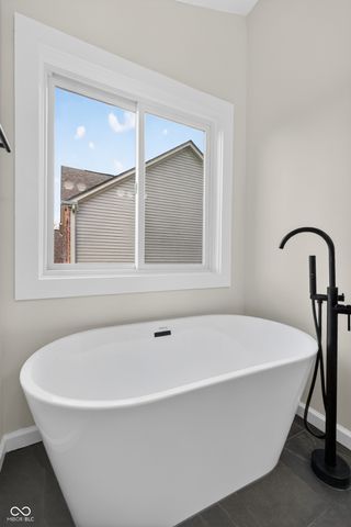 4864 Ashbrook Drive, Noblesville, IN 46062