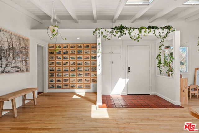 7421 Earldom Avenue, Playa Del Rey, CA 90293