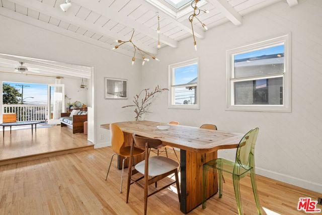 7421 Earldom Avenue, Playa Del Rey, CA 90293