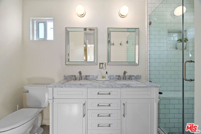 7421 Earldom Avenue, Playa Del Rey, CA 90293