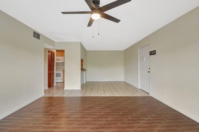 616 SEA PINE Way C2, Greenacres, FL 33415