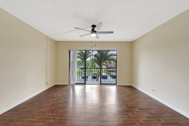 616 SEA PINE Way C2, Greenacres, FL 33415