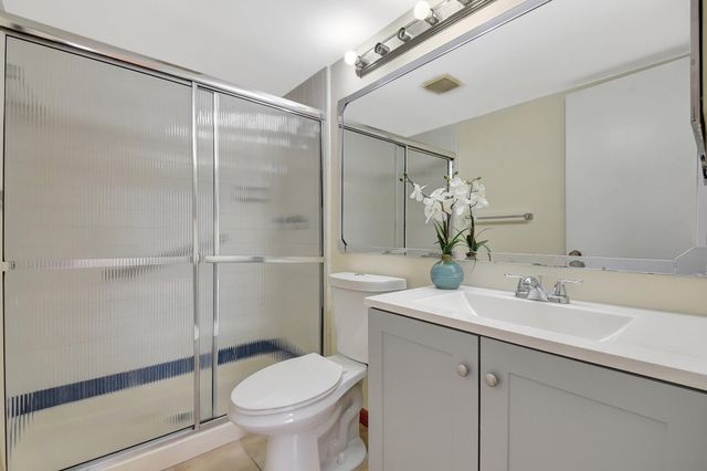 616 SEA PINE Way C2, Greenacres, FL 33415