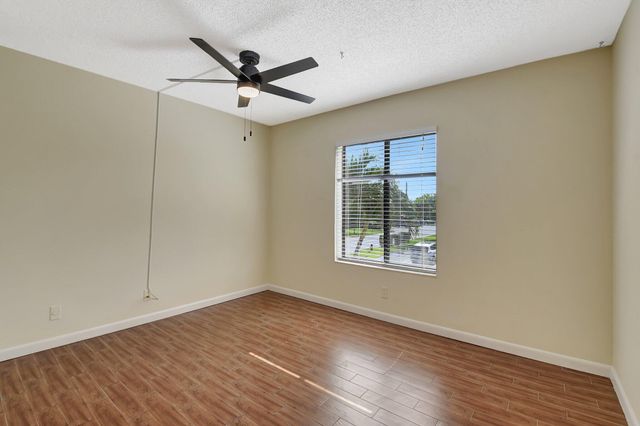 616 SEA PINE Way C2, Greenacres, FL 33415