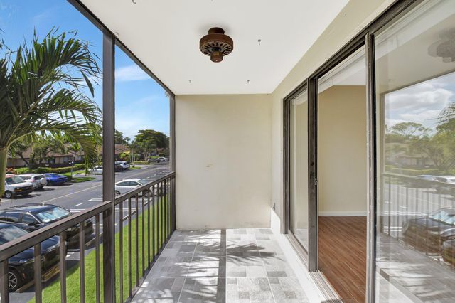 616 SEA PINE Way C2, Greenacres, FL 33415