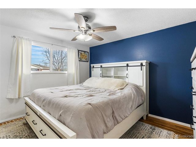 1889 Queens Dr, Longmont, CO 80501