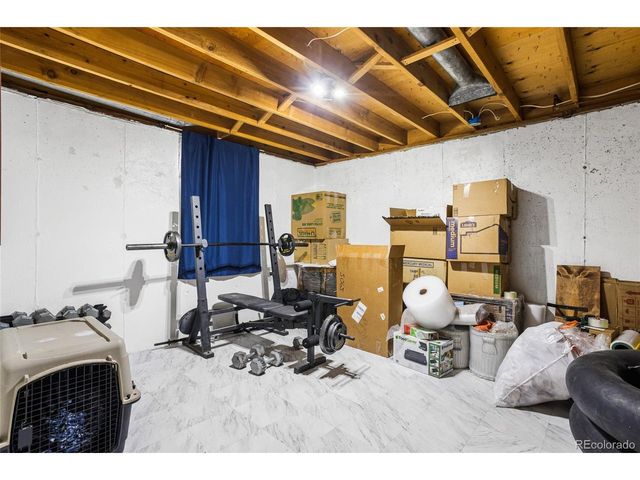 1889 Queens Dr, Longmont, CO 80501