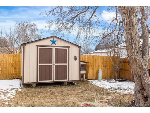 1889 Queens Dr, Longmont, CO 80501